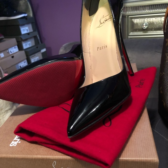 Shoes - Christian Louboutin So Kate Black Pumps